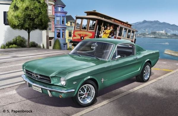 Revell 1965 Ford Mustang 2+2 Fastback, Monteringssats, Modellsuperbil, 1:24, 1965 Ford Mustang 2+2 Fastback, Plast, Mellanliggande