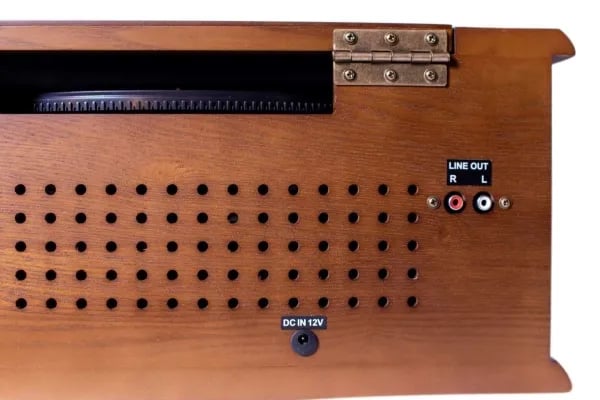 Soundmaster NR565DAB levysoitin 33, 45, 78 RPM, DAB+, CD/MP3, puu