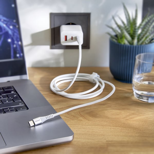 Intenso C315C - USB-kabel - USB-C (hane) till USB-C (hane) - USB 2.0 - 20 V - 3 A - 1.5 m - USB Power Delivery (60W) - vit