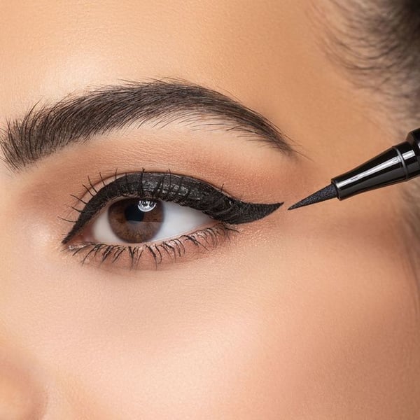 ARTDECO Long Lasting Liquid Liner, Vätska, Svart, Black, Penna, AQUA (WATER), ALCOHOL DENAT., OLETH-10, BUTYLENE GLYCOL, LACTOBACILLUS FERMENT, RIC...