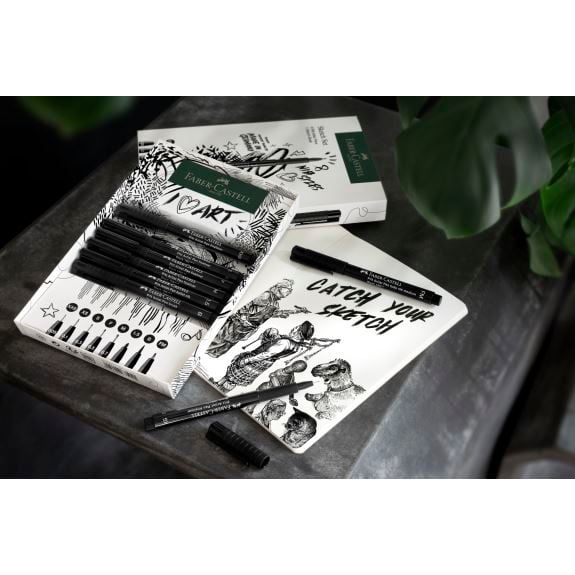 Faber-Castell Pitt Artist pen, med 8 stk. ass. størrelser + sketchbook
