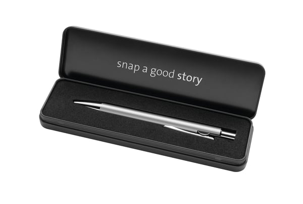 Pelikan Kugelschreiber Snap Metalic K10 Silber im Etui, Klips, Uttrykkbar kulepenn med hengefeste, Blå, 1 stykker, Medium