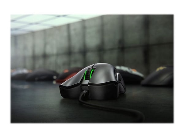 Razer DeathAdder Essential - Mus - ergonomisk - högerhänt - optisk - 5 knappar - kabelansluten - USB vit