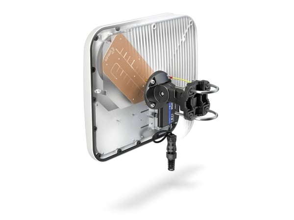 QuWireless QuMax XR LTE High Band, 13 dBi, 0.694-0.96/ 2.3-2.7 GHz, 13 dBi, 50 O, 30°, 30°