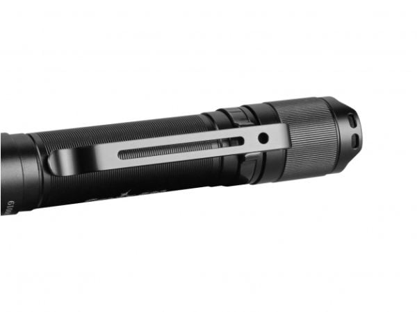 Fenix E20 V2.0 -taskulamppu 350 lm AA IP68, musta