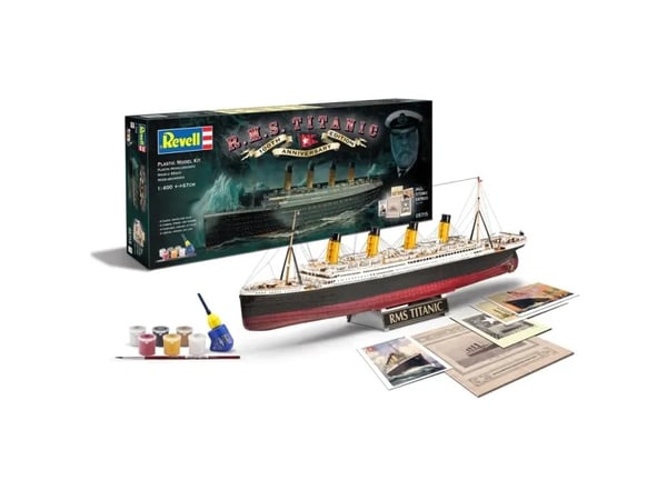 Revell R.M.S. Titanic modellbyggsats 1:400, presentset för 100-årsjubileet