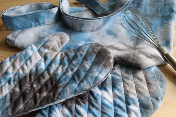Talens Art Creation solmiovärisetti Musta | 3 kpl + käsineet
