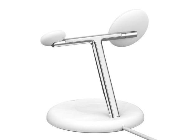 Belkin BoostCharge Pro 3-in-1 - Trådlöst laddställ - magnetisk med Qi2 + växelströmsadapter - 15 Watt - Fast Charge - vit