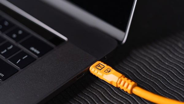 Tether Tools CUC31RT2-ORG, 9,4 m, USB C, USB C, USB 3.2 Gen 1 (3.1 Gen 1), 5 Gbit/s, Orange