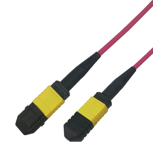 DELTACO - Koblingskabel - MPO-12/UPC multimodus (hunn) til MPO-12/UPC multimodus (hunn) - 5 m - fiberoptisk - OM4 - halogenfri - rød