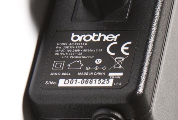 Brother ADE001EU - Strömadapter - för P-Touch PT-1000, PT-1005, PT-1010, PT-1290, PT-750, PT-E550, PT-H500, PT-H75