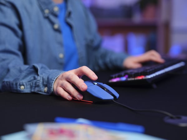 Trust GXT 109P Felox - Mus - med belysning, gaming - 6 knappar - kabelansluten - USB - brilliant blue