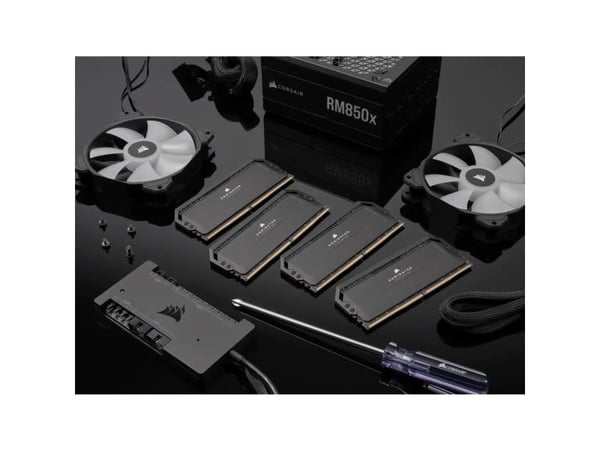 Corsair Dominator Platinum RGB CMT32GX5M2B6400C32 RAM 32 GB DDR5 6400 MHz