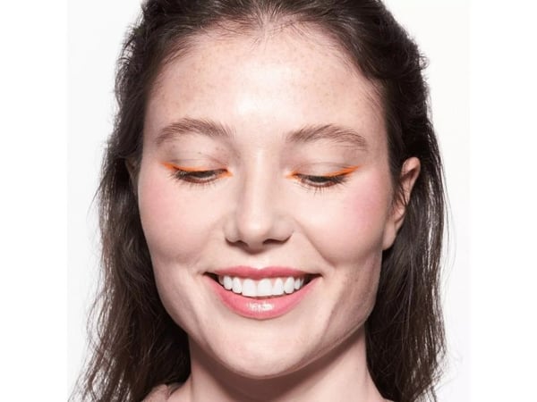 CATRICE Melt &amp; Shine, Huulirasva, Punainen, Naiset, Normaali iho, Pulssi, Kiilto, Silottava, Lost At Sea, Merenhimoinen iho
