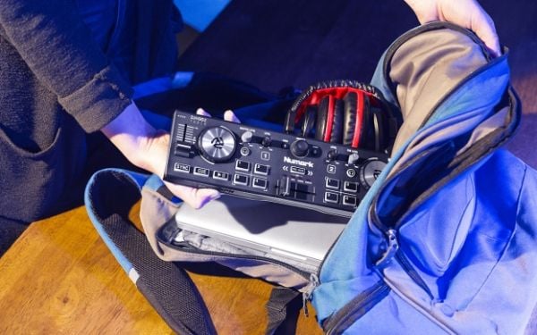 DJ-kontroller Numark, 2 kanaler, USB