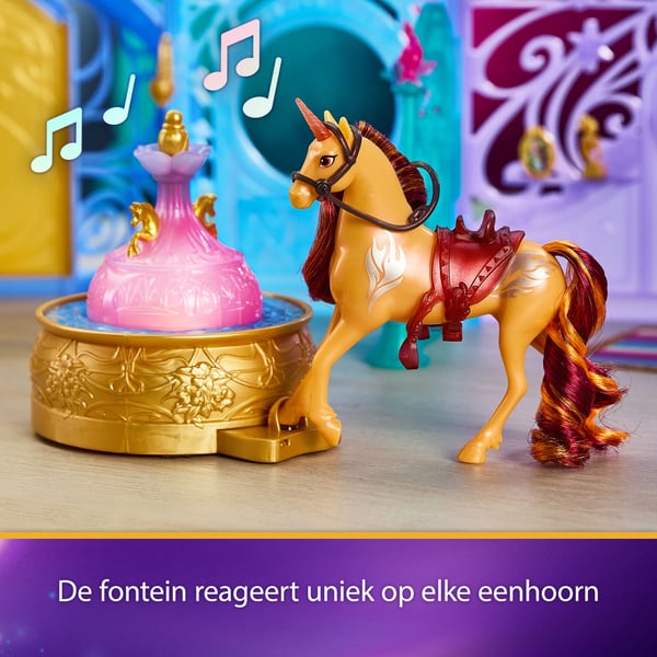 Spin Master Unicorn Academy stalllekset med Wildstar, ljus och ljud