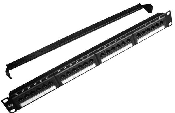 Gembird NPP-C624CM-001 - Manöverpanel med kabelhantering - CAT 6 - svart - 1U - 19" - 24 portar