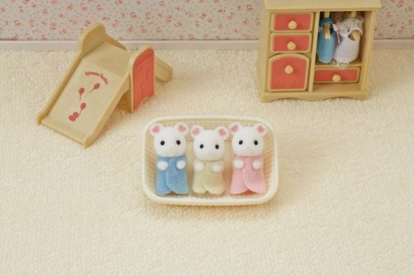 Sylvanian Families Marshmallow Mouse Triplets