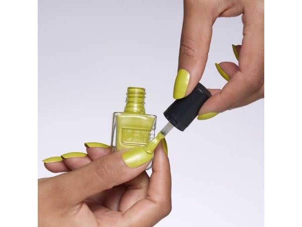 Catrice Gel Affair Nail Lacquer No. 033 Green Long-Lasting