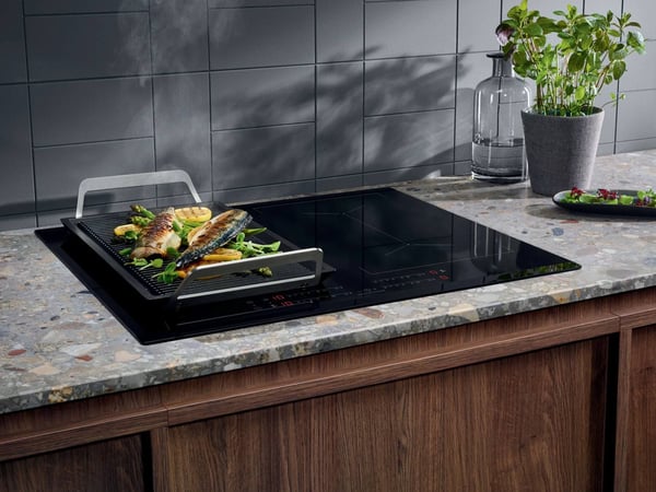 Electrolux SÉRIE 700 EIV644 induktionshäll 60 cm 4 zoner, svart