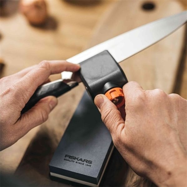 Fiskars 1058937 slipesett med bryne, 6 stk.