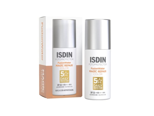 Solbeskyttelse med farge Isdin Fusion Water Magic Repair Spf 50 ml