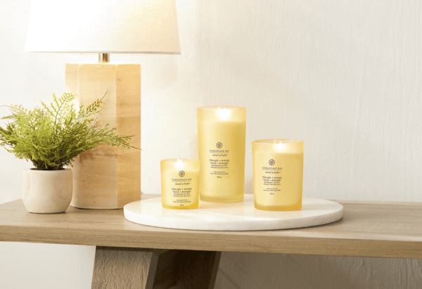 Chesapeake Bay Scented candle with wooden lid - Pineapple Coconut