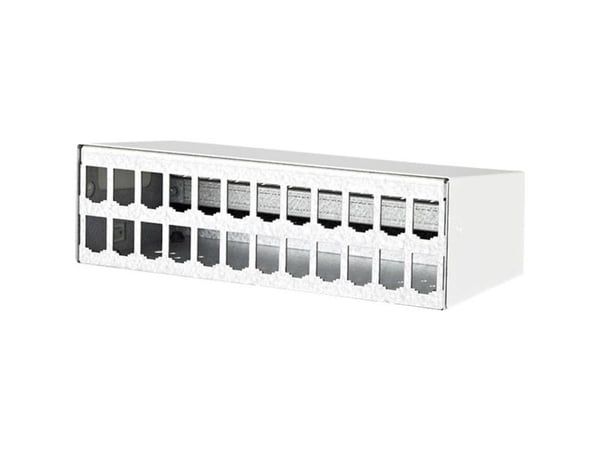 Metz Connect - Hus for patchpanel - overflatemonterbar - ren hvit, RAL 9010 - 24 porter