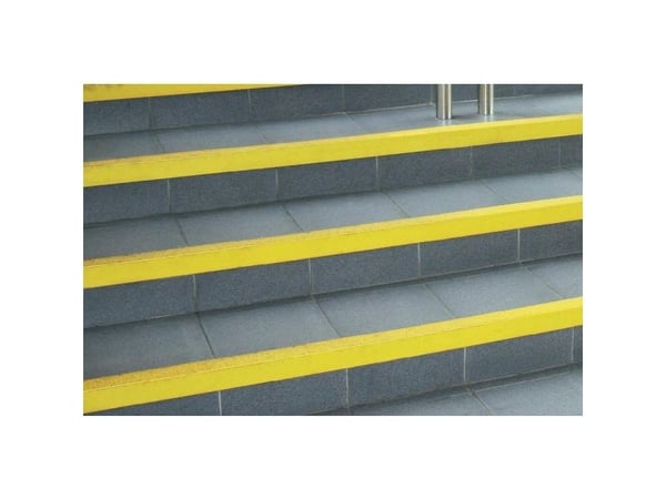 COBA Europe COBAGRIP® GRP070003N trappeforkant bunnplate 1,5 m x 55 mm x 5 mm gul