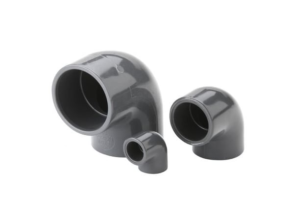 Fiap 2440, Polyvinylklorid (PVC), Buet festestykke til avløpsrør, Grå, 90°, 3,2 cm Fiap 2440, Polyvinylklorid (PVC), Buet festestykke til avløpsrør, Grå, 90°, 3,2 cm