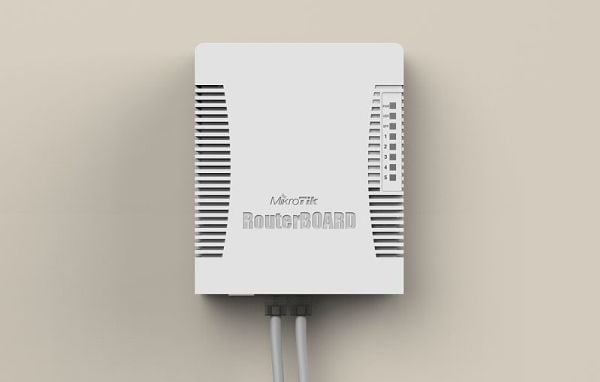 MikroTik RouterBOARD hEX RB960PGS - Ruter - 4-ports switch - 1GbE