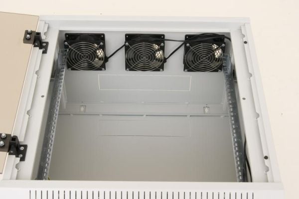 Triton RUA-15-AS6-CAX-A1, Veggmonterbar hylle, 15U, Hvit