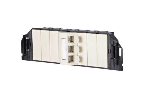 BTR NETCOM 130B11S30301-E RJ-45 Pearl effect - Valkoinen pistorasia (130B11S30301-E)