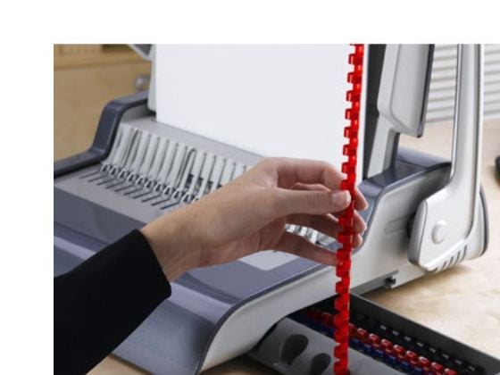 Fellowes plastbinder Quasar-E elektrisk stanse