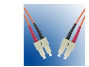 MicroConnect - Verkkokaapeli - SC/UPC yksimuotokaapeli (uros) SC/UPC yksimuotokaapeliin (uros) - 3 m. - valokuitu - OS1 - keltainen