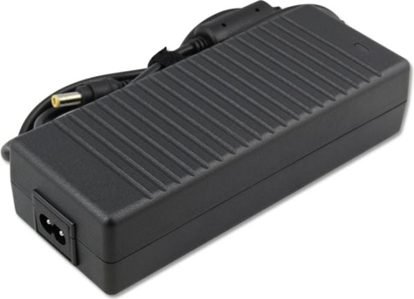 CoreParts - Strømadapter - 135 watt - for Acer Aspire 15XX, 16XX, 50XX; Aspire V 17 Nitro; TravelMate 20XX, 22XX, 25XX, 27XX