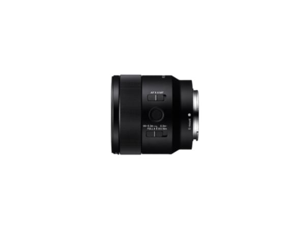 Sony SEL50M28 - Makroobjektiv - 50 mm - f/2.8 FE - Sony E-mount - för Cinema Line; a VLOGCAM; a1; a1 II; a6700; a7 IV; a7 V; a7C; a7C II; a7CR; a7R...