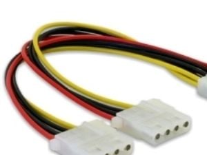 Delock - Strømsplitter - 4-pin intern strøm (hann) til 4-pin intern strøm (hunn) - 11 cm