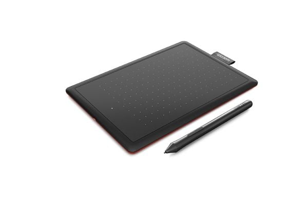 Wacom One by Wacom - Digitaliserare - höger- och vänsterhänta - 21.6 x 13.5 cm - elektromagnetisk - kabelansluten - USB - svart, röd