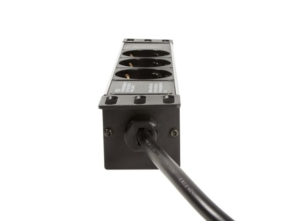 LogiLink PDU3B01, 1U, Polypropylen (PP), Svart, 3 AC-utgångar, 1,8 m, H05VV-F