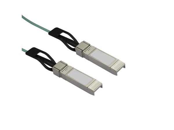 StarTech.com Cisco SFP-10G-AOC3M Yhteensopiva 3m/9.84ft 10G SFP+ to SFP+ aktiivinen valokuitu, 10Gbps SFP Plus/Mini GBIC/Transceiver Module kaapeli...