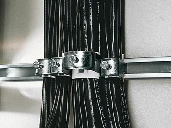Rittal DK 7097.340 Kaapelinside, teräslevy 25 kpl