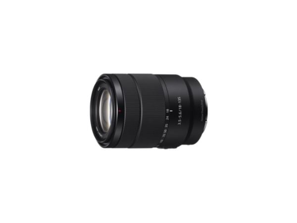 Sony SEL18135 - Zoomlins - 18 mm - 135 mm - f/3.5-5.6 E OSS - Sony E-mount - för Cinema Line; a VLOGCAM; a1; a1 II; a6700; a7 IV; a7 V; a7C; a7C II...