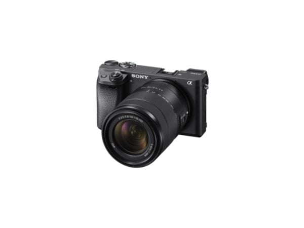Sony SEL18135 - Zoomlins - 18 mm - 135 mm - f/3.5-5.6 E OSS - Sony E-mount - för Cinema Line; a VLOGCAM; a1; a1 II; a6700; a7 IV; a7 V; a7C; a7C II...
