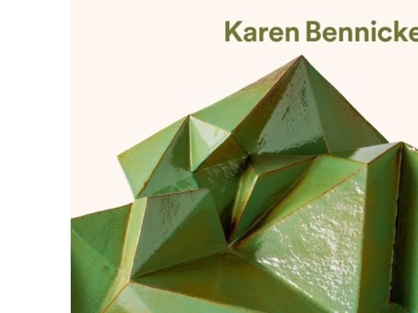 Karen Bennicke | Lars Dybdahl; Lisbeth Bonde; Anne-Louise Sommer; Alison Britton | Språk: Dansk