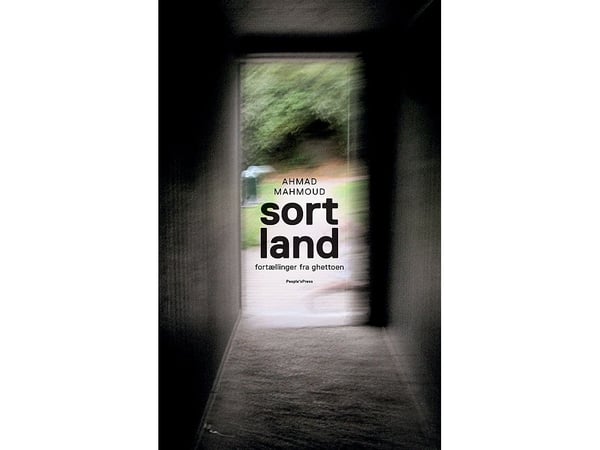 Svart land | Ahmad Mahmoud | Språk: Dansk