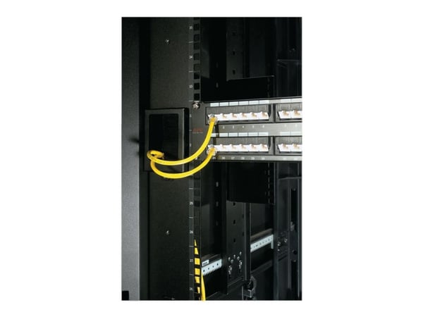 APC AR7706, Asennussarja, musta, 820 g
