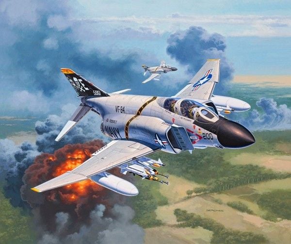 Revell modellbyggsats Flygplan 1:72 - F-4J Phantom II i skala 1:72, nivå 3, trogen reproduktion med många detaljer, 03941, 120 År