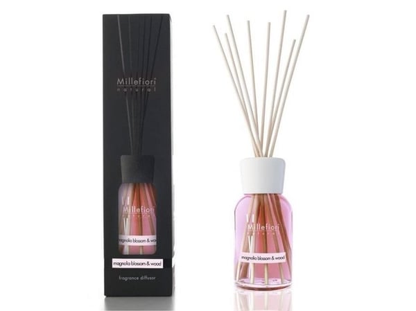 Millefiori Milano Glass diffuser Natura l Magnolia blomster og tre 100 ml Millefiori Milano Glass diffuser Natura l Magnolia blomster og tre 100 ml