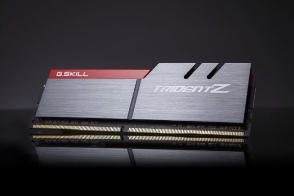 G.Skill TridentZ Series - DDR4 - sett - 8 GB: 2 x 4 GB - DIMM 288-pin - 4266 MHz / PC4-34100 - CL19 - 1.4 V - ikke-bufret - ikke-ECC